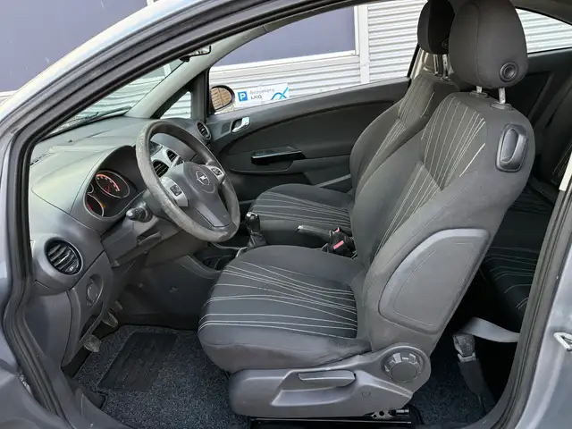 Opel Corsa view 5