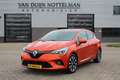 Renault Clio 1.0 TCe Initiale Paris / Carplay / Camera / Keyles Orange - thumbnail 1