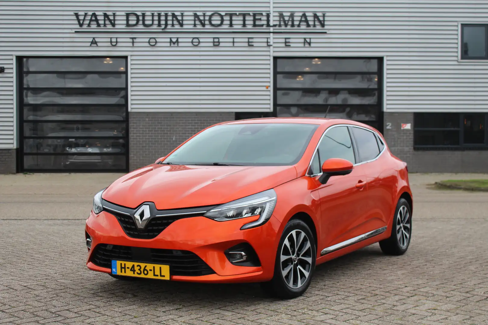 Renault Clio 1.0 TCe Initiale Paris / Carplay / Camera / Keyles Orange - 1