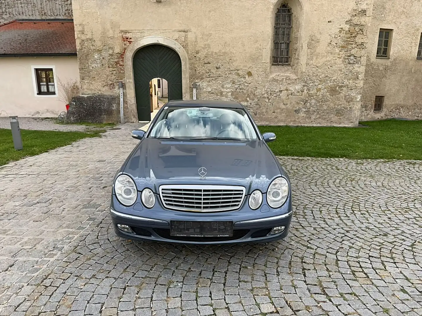Mercedes-Benz E 270 Mercedes Benz Blau - 1