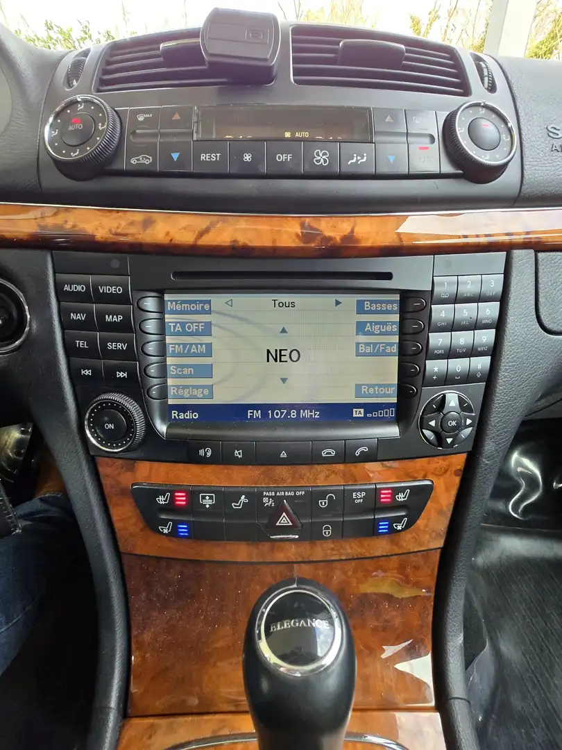 Mercedes-Benz E 350 4-Matic Elegance - 2