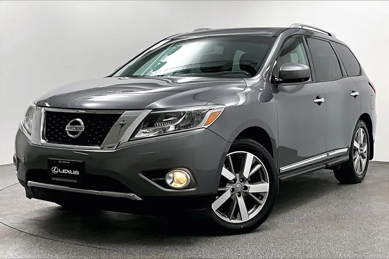 Nissan Pathfinder снимка Nissan Pathfinder