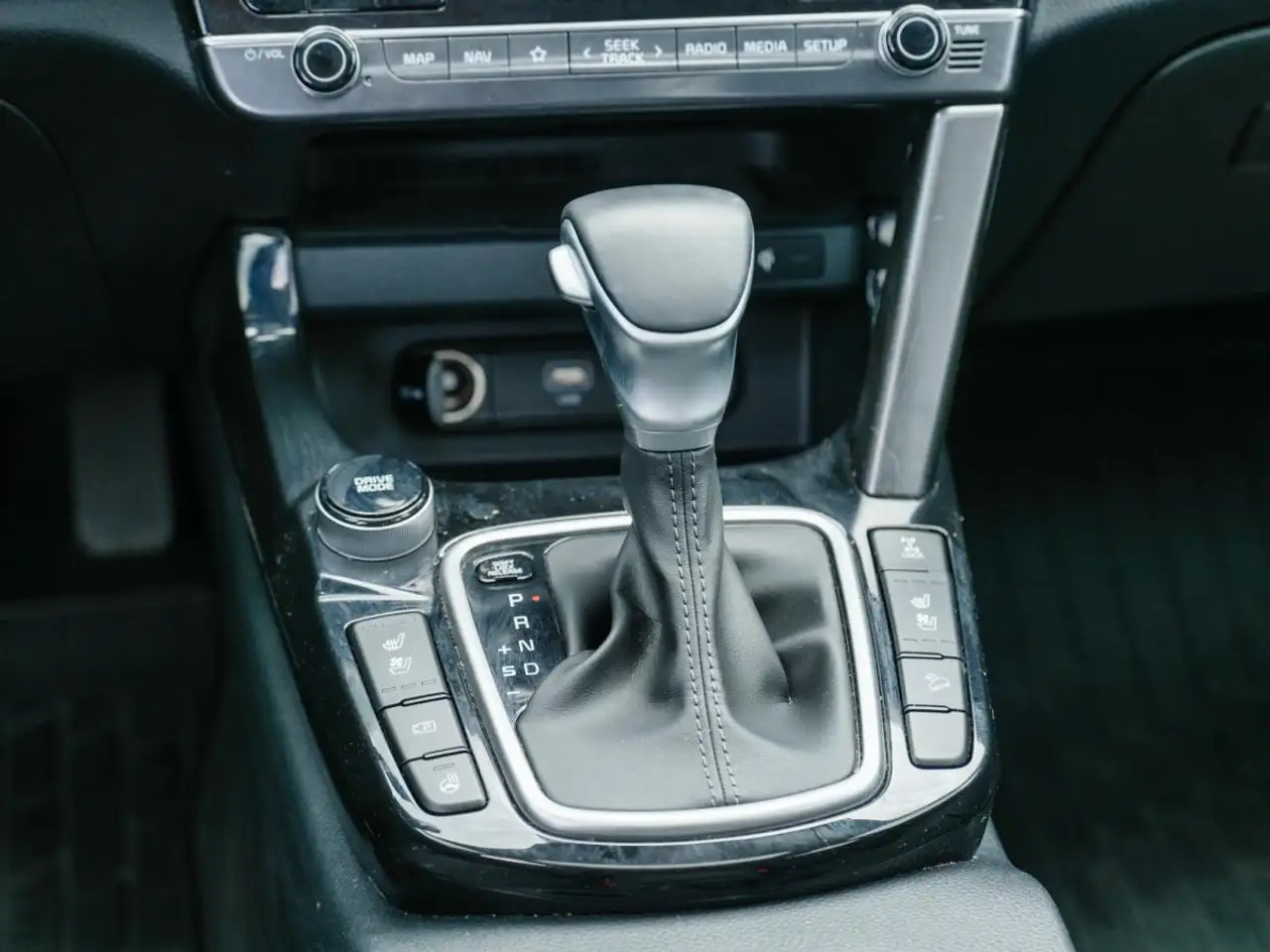 Kia Seltos снимка Kia Seltos