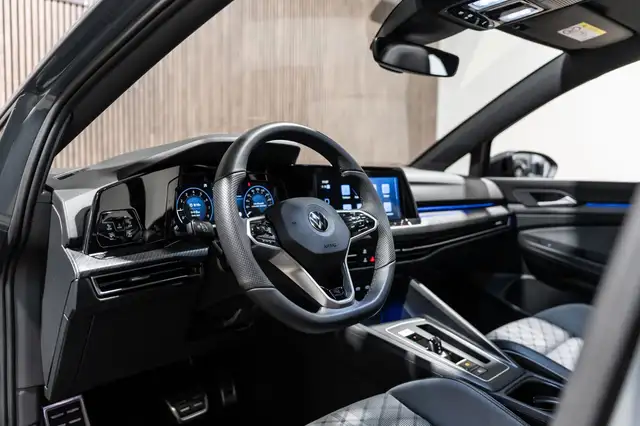 Volkswagen Golf view 11