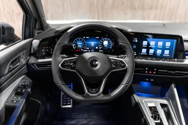 Volkswagen Golf view 13