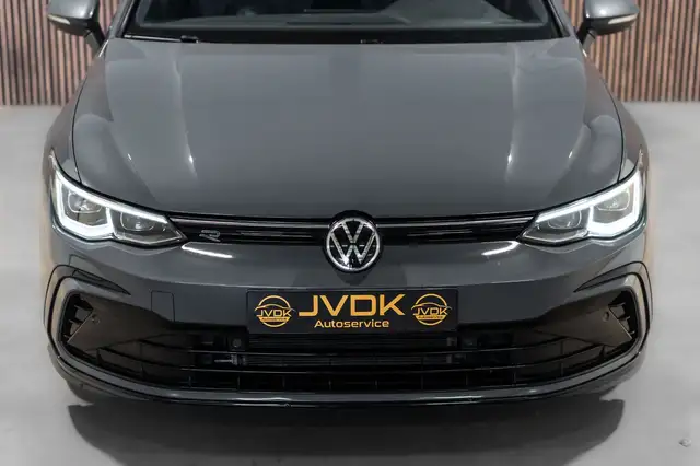 Volkswagen Golf view 4