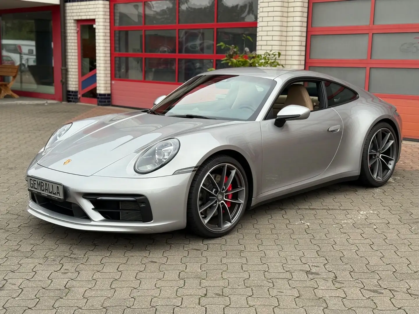 Porsche 992 911 992 CARRERA S COUPE, SPORT DESIGN PAKET Silber - 1