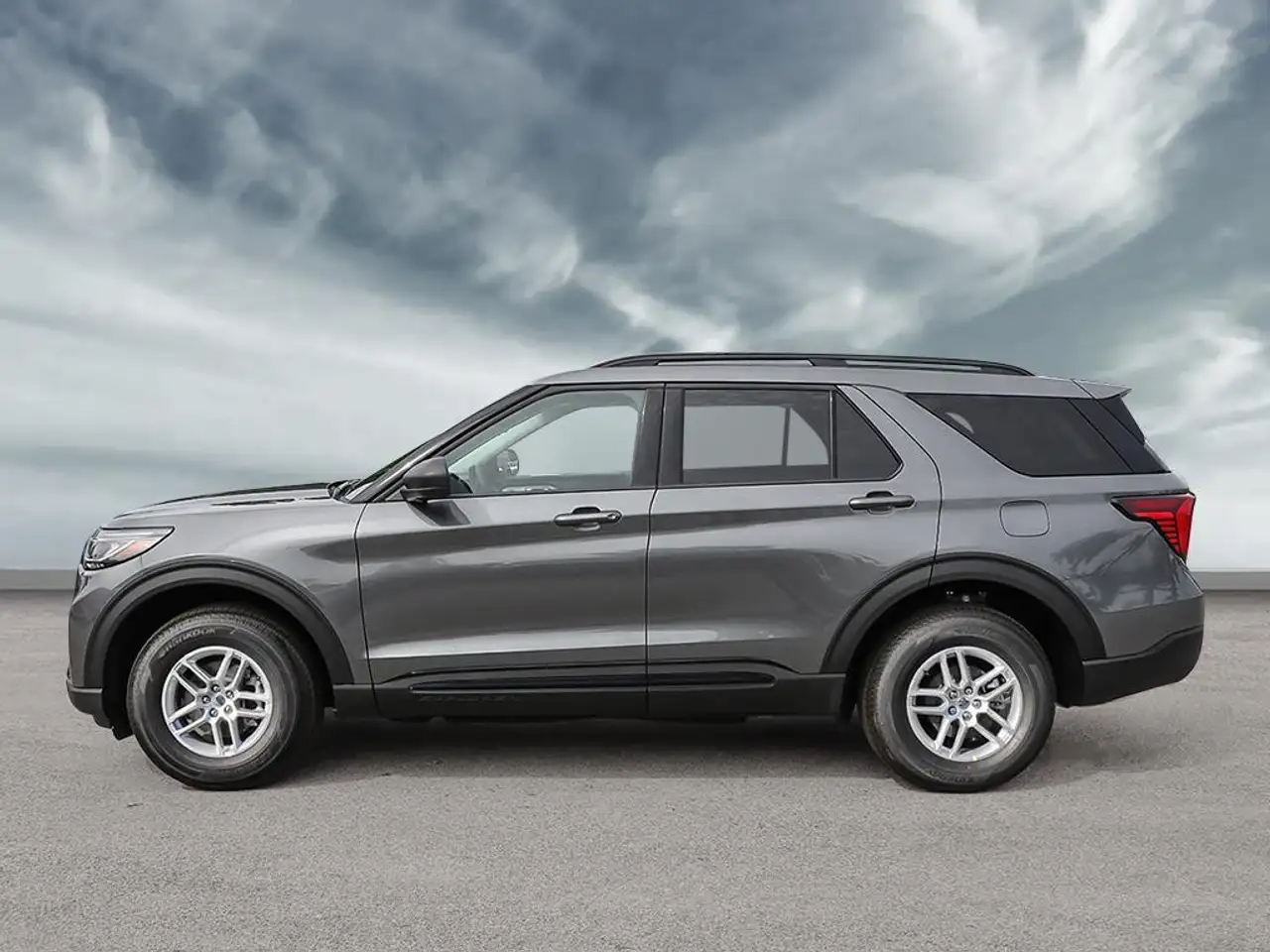 Ford Explorer снимка Ford Explorer