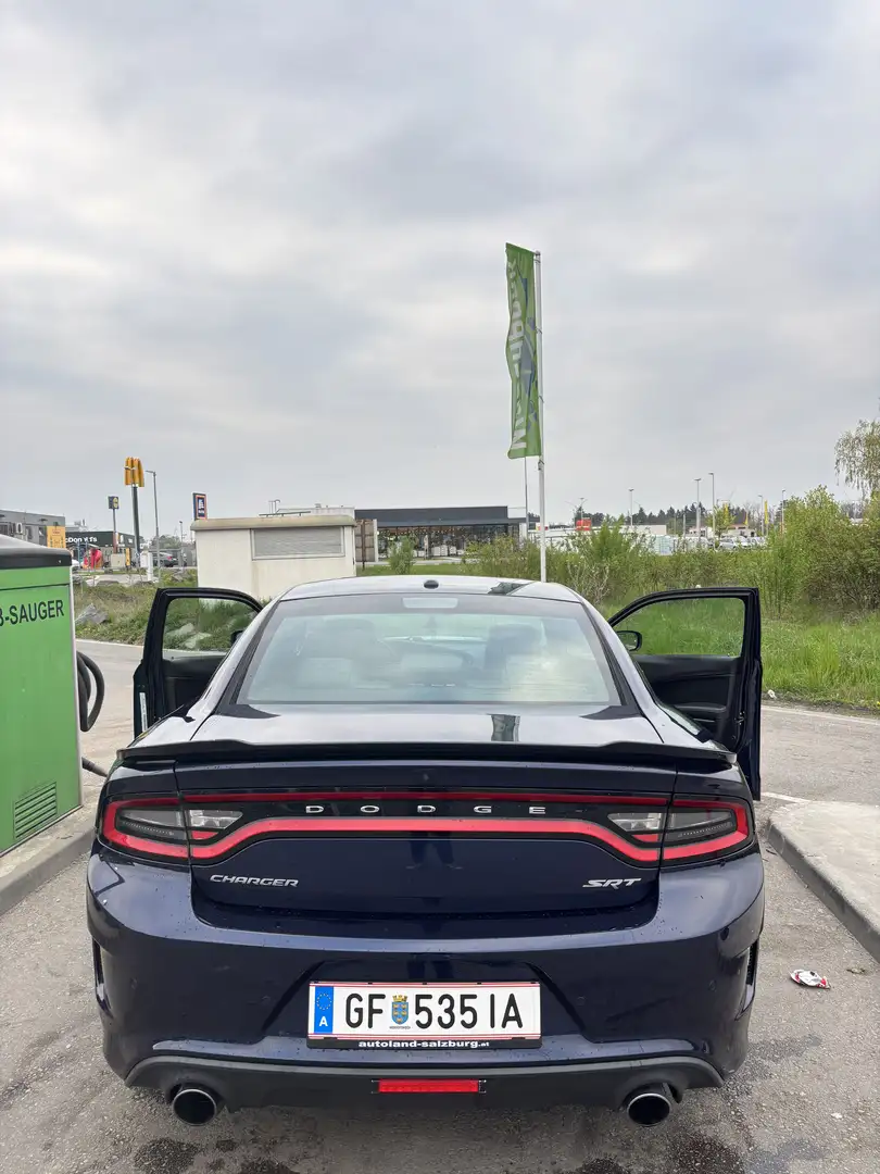 Dodge Charger 6,4 SRT - 2