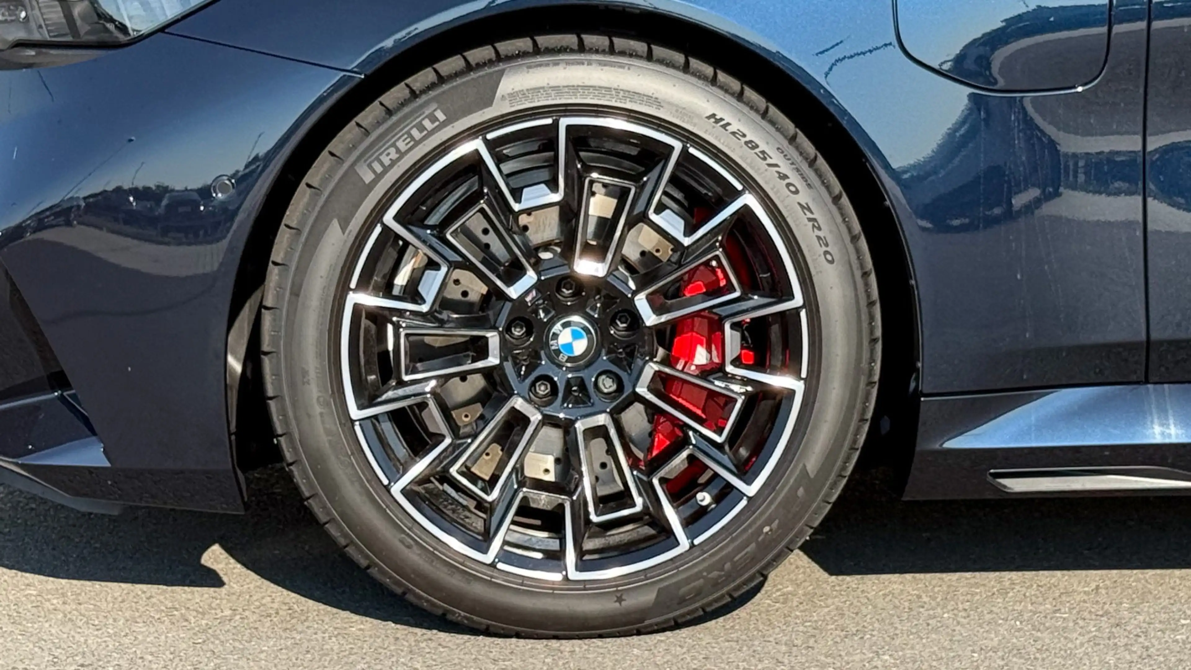 BMW M5 — photo 8