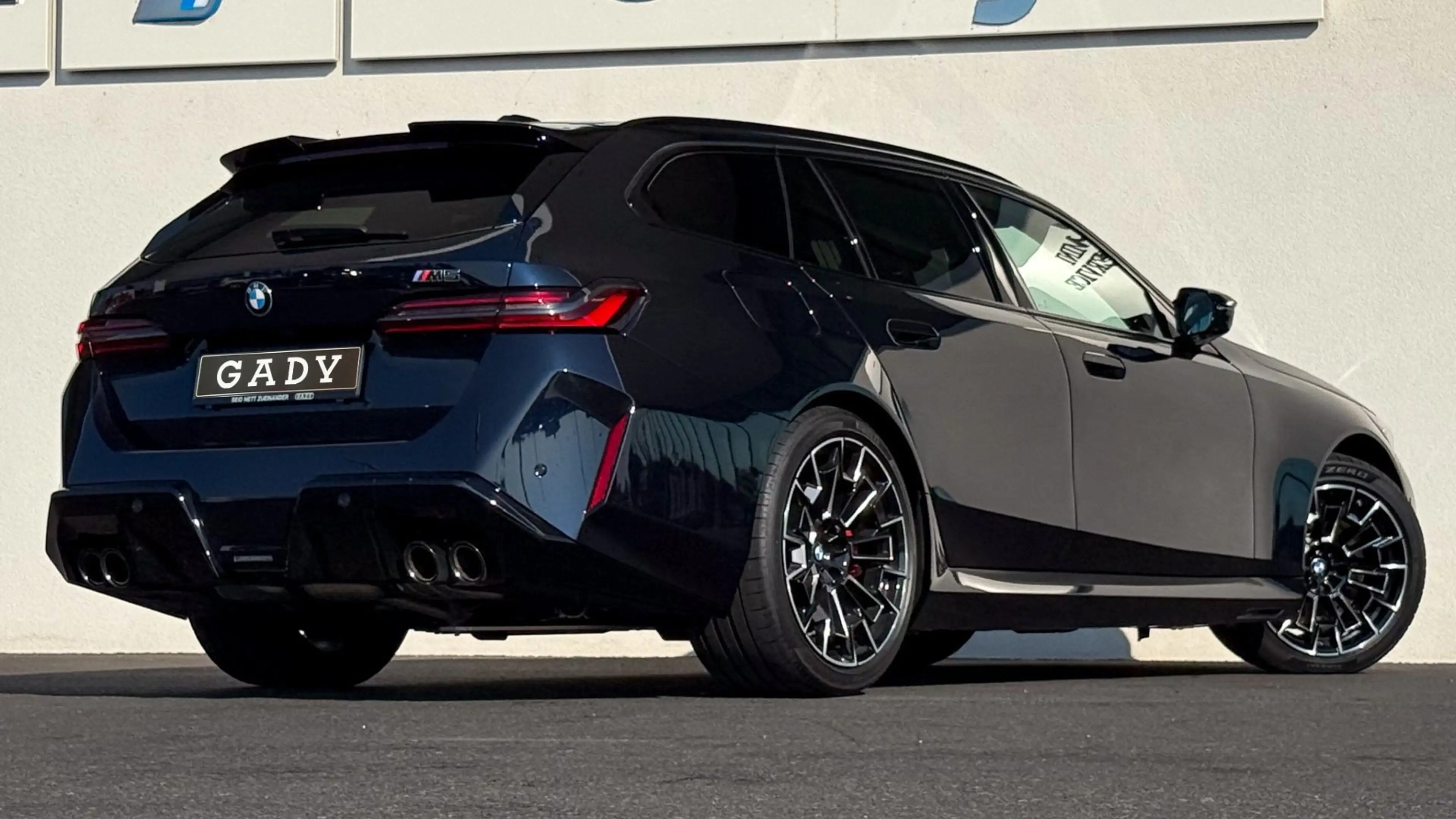 BMW M5 — photo 4