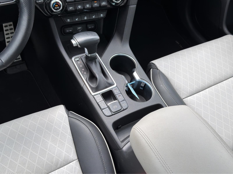 Kia Sportage 1.6 CRDi GT Line 4WD LED+NAVI+LEDER+360KAMERA+AHK+ — photo 14
