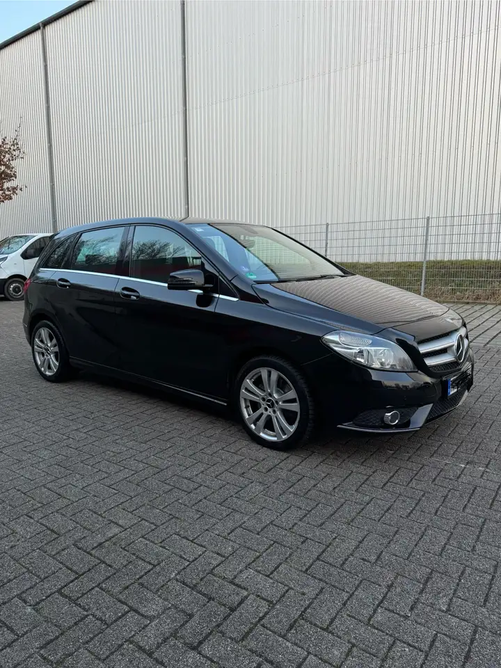 Mercedes-Benz B 250