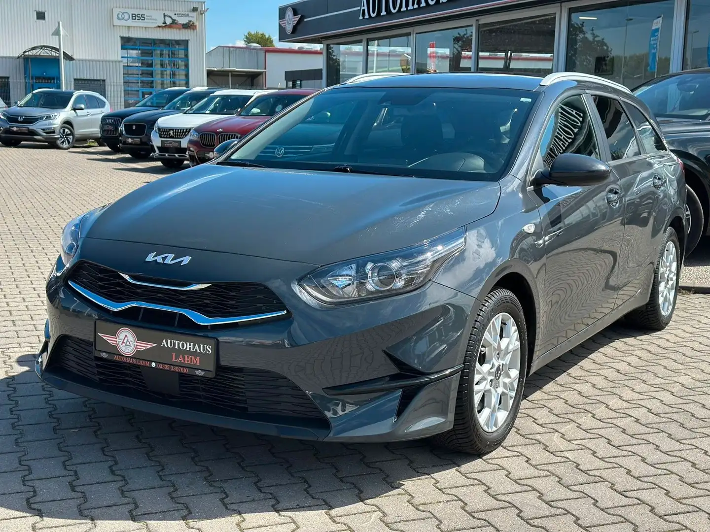 Kia Ceed SW / cee'd SW 1.6CRDI DCT*KAMERA*DAB*SPURHAL Grau - 2