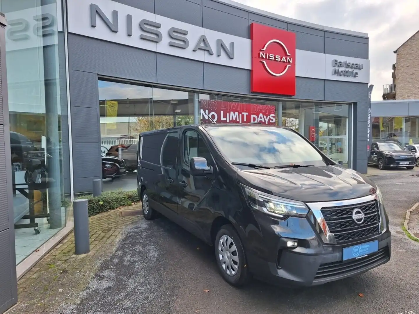 Nissan Primastar VAN L2H1 3t1 dCi 130 Euro6E M/T N-CONNECTA * TREK Zwart - 2
