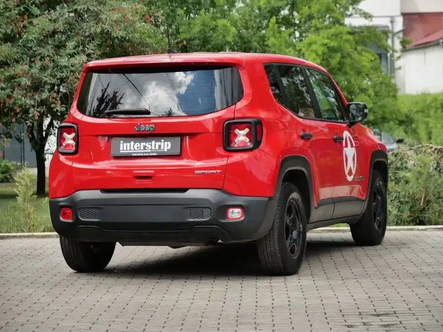 Jeep Renegade view 5