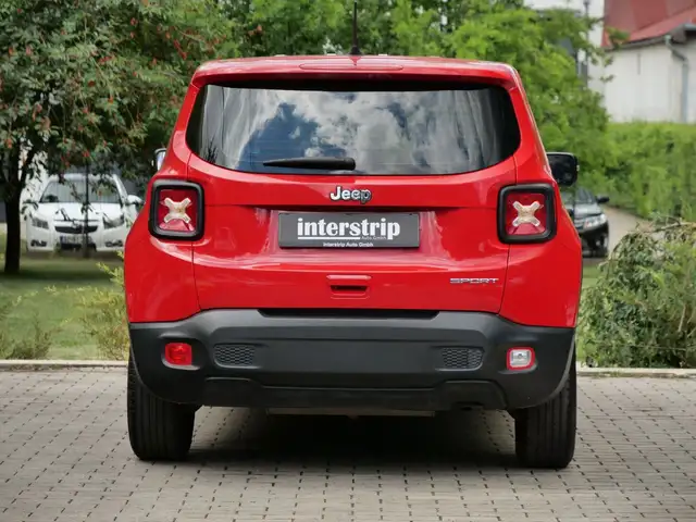 Jeep Renegade view 6