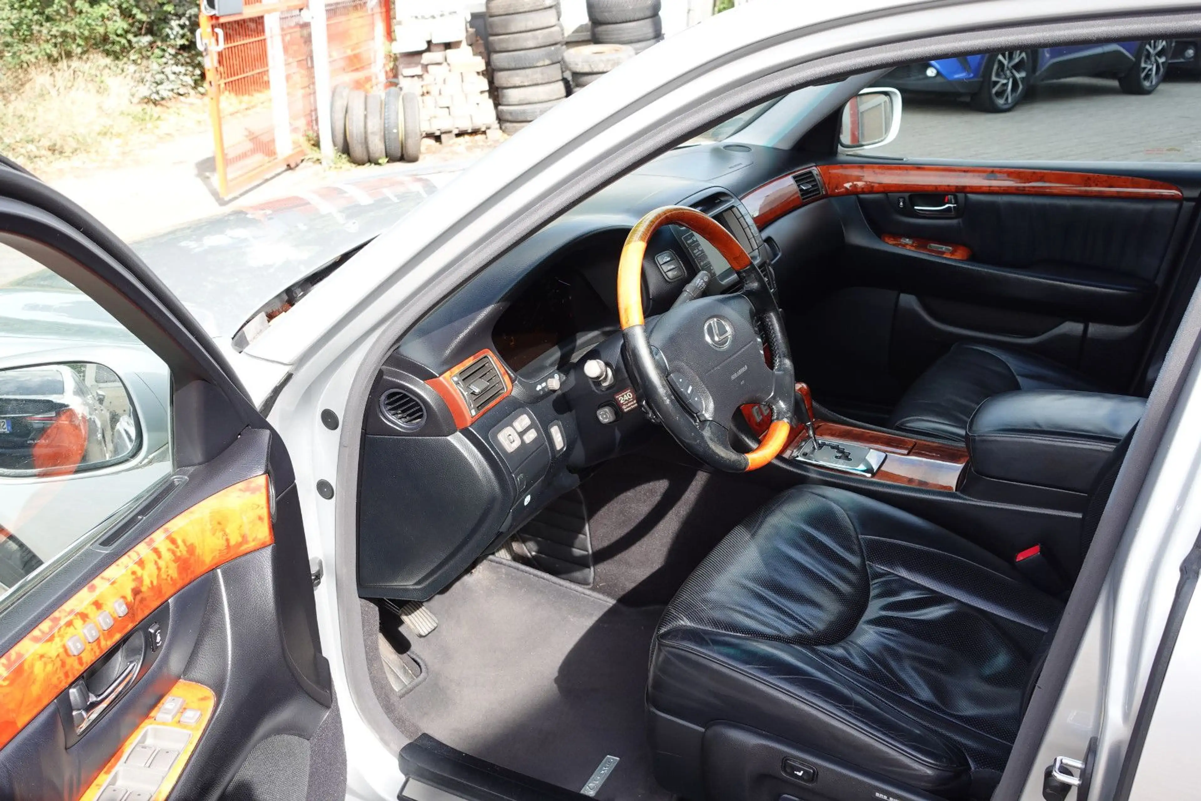 Lexus LS 430 Luxury Softclose Rentnerbesitz seit 2009 — photo 5