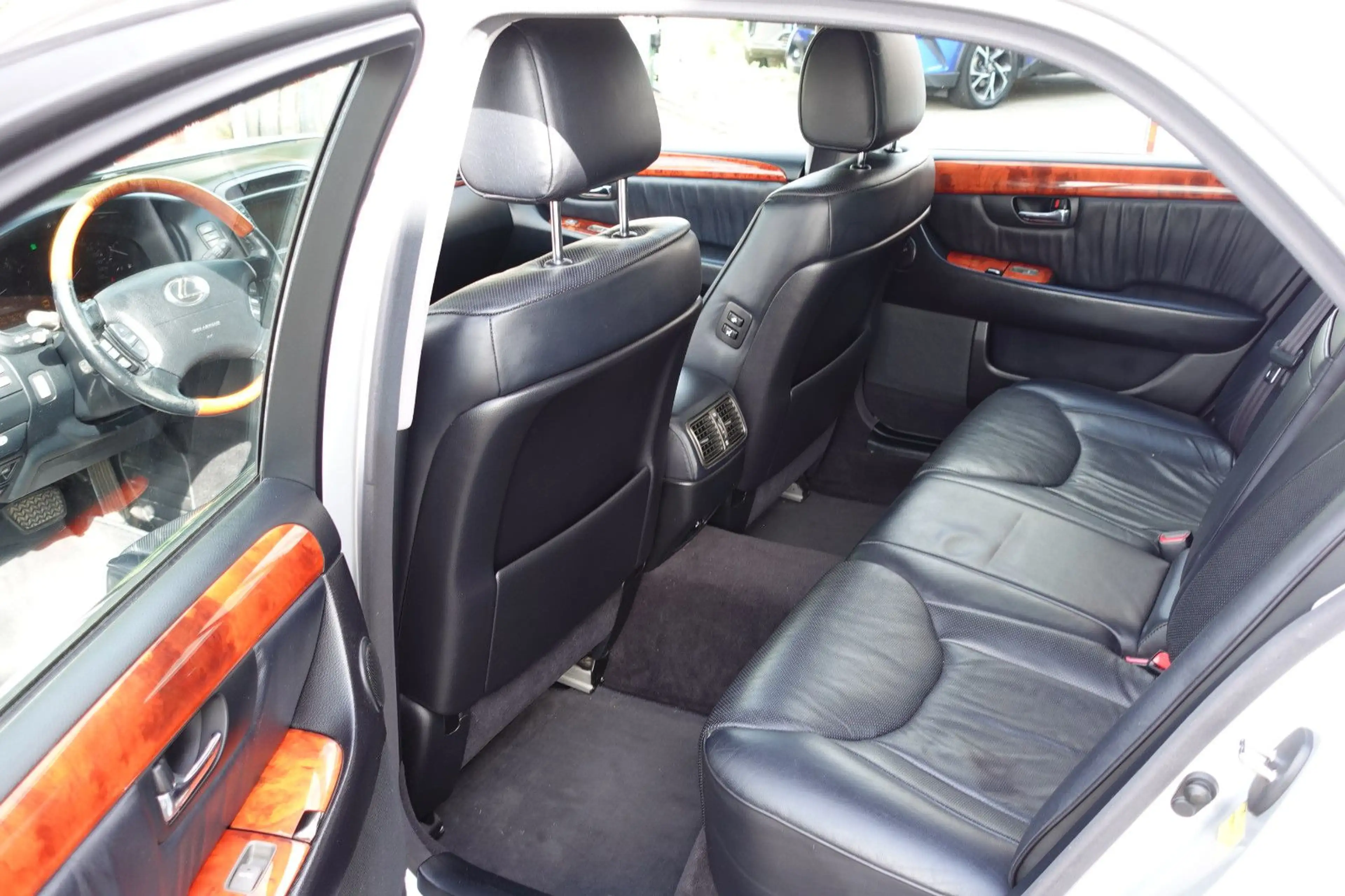 Lexus LS 430 Luxury Softclose Rentnerbesitz seit 2009 — photo 6