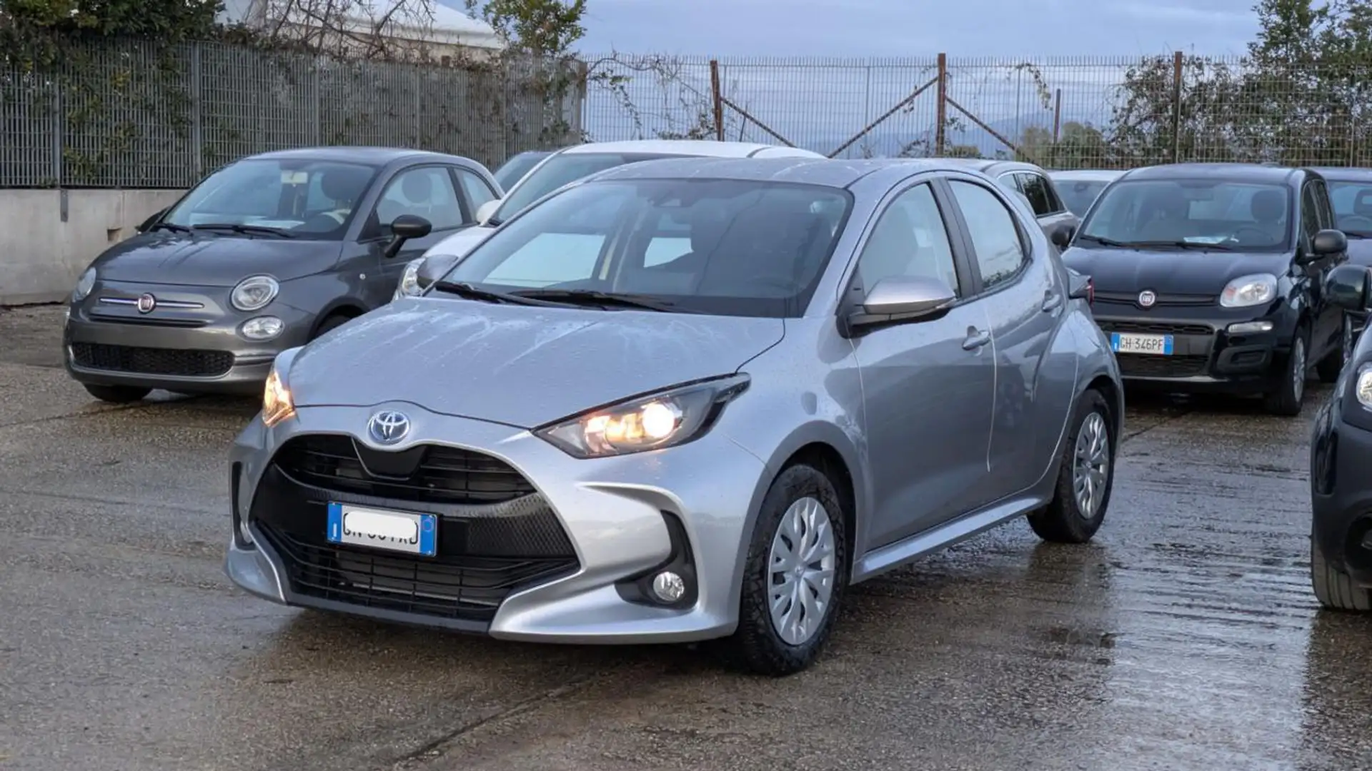 Toyota Yaris HYBRID BUSINESS 1.5cc 92 Grigio - 2