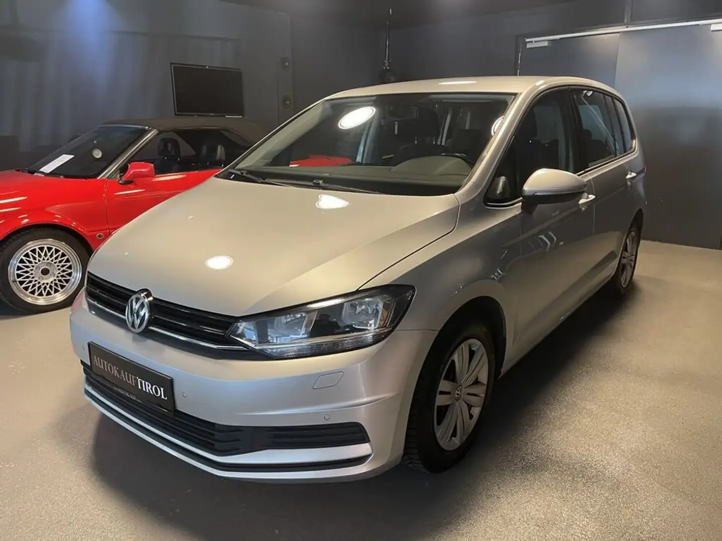 Volkswagen Touran Trendline BMT/Start-Stopp Silber - 1