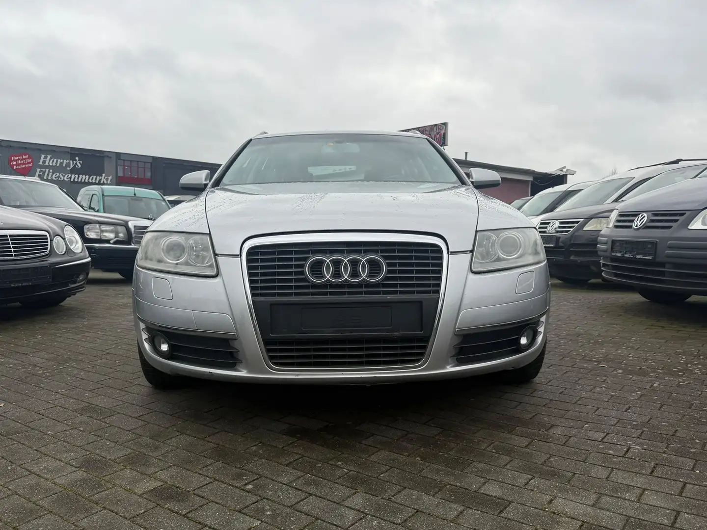 Audi A6 A6 Avant Avant 2.4 Grau - 1