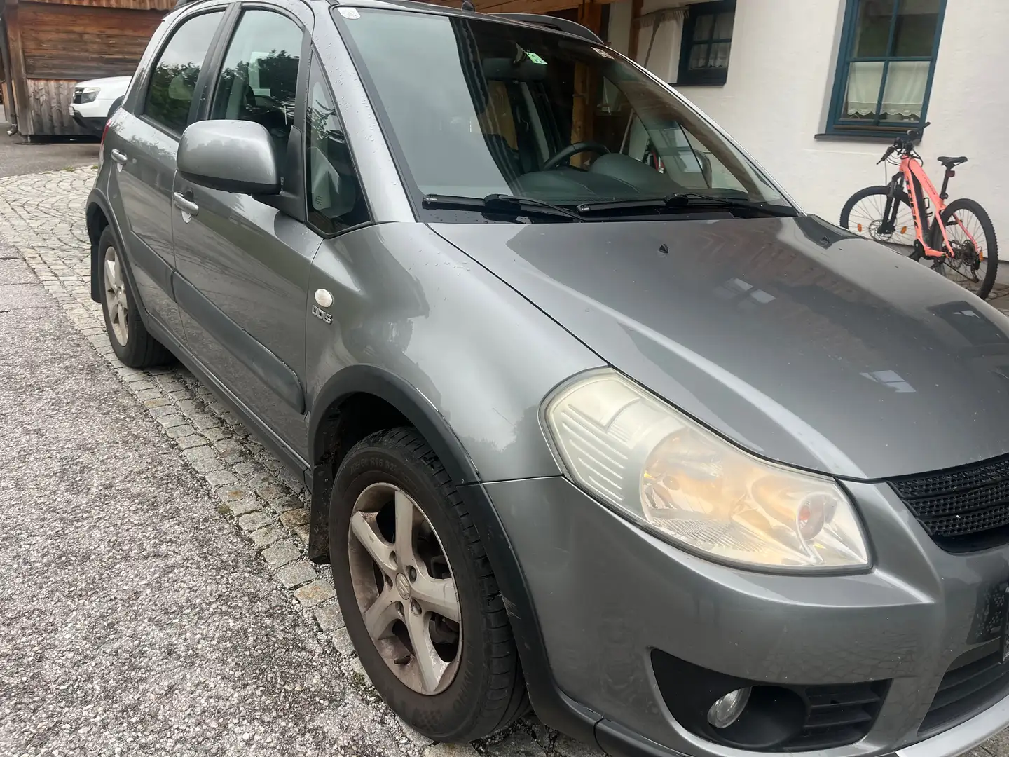 Suzuki SX4 SX4 1,9 GL DDiS 4WD deluxe GL deluxe Grau - 1