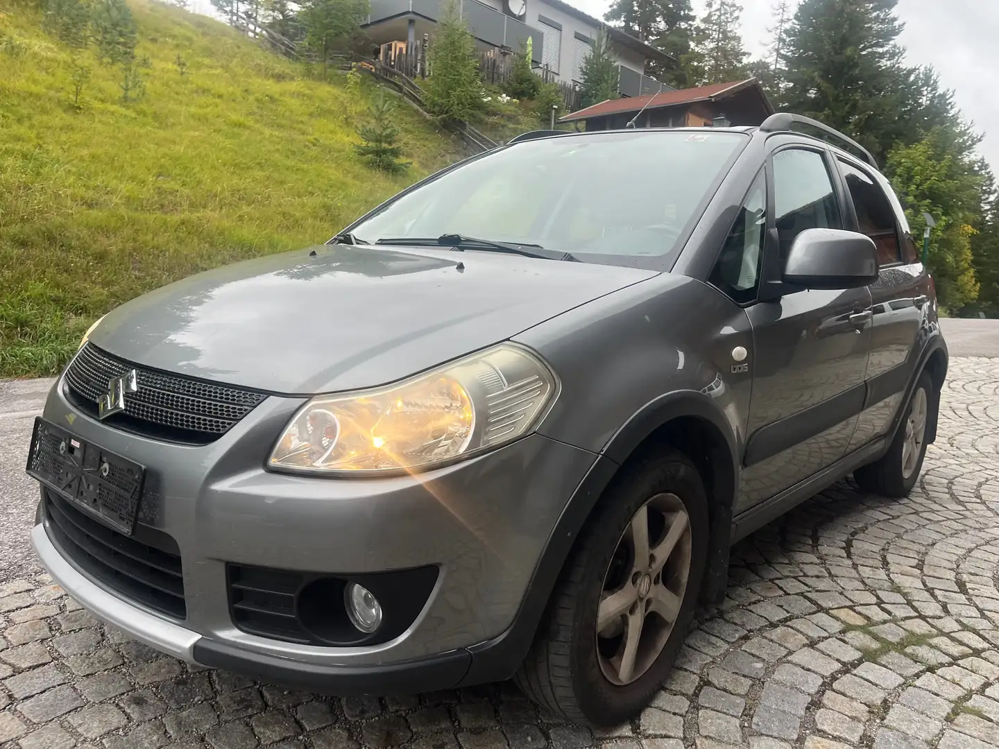 Suzuki SX4 SX4 1,9 GL DDiS 4WD deluxe GL deluxe Grau - 2