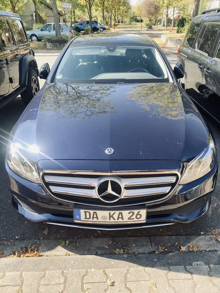 Mercedes-Benz E 220