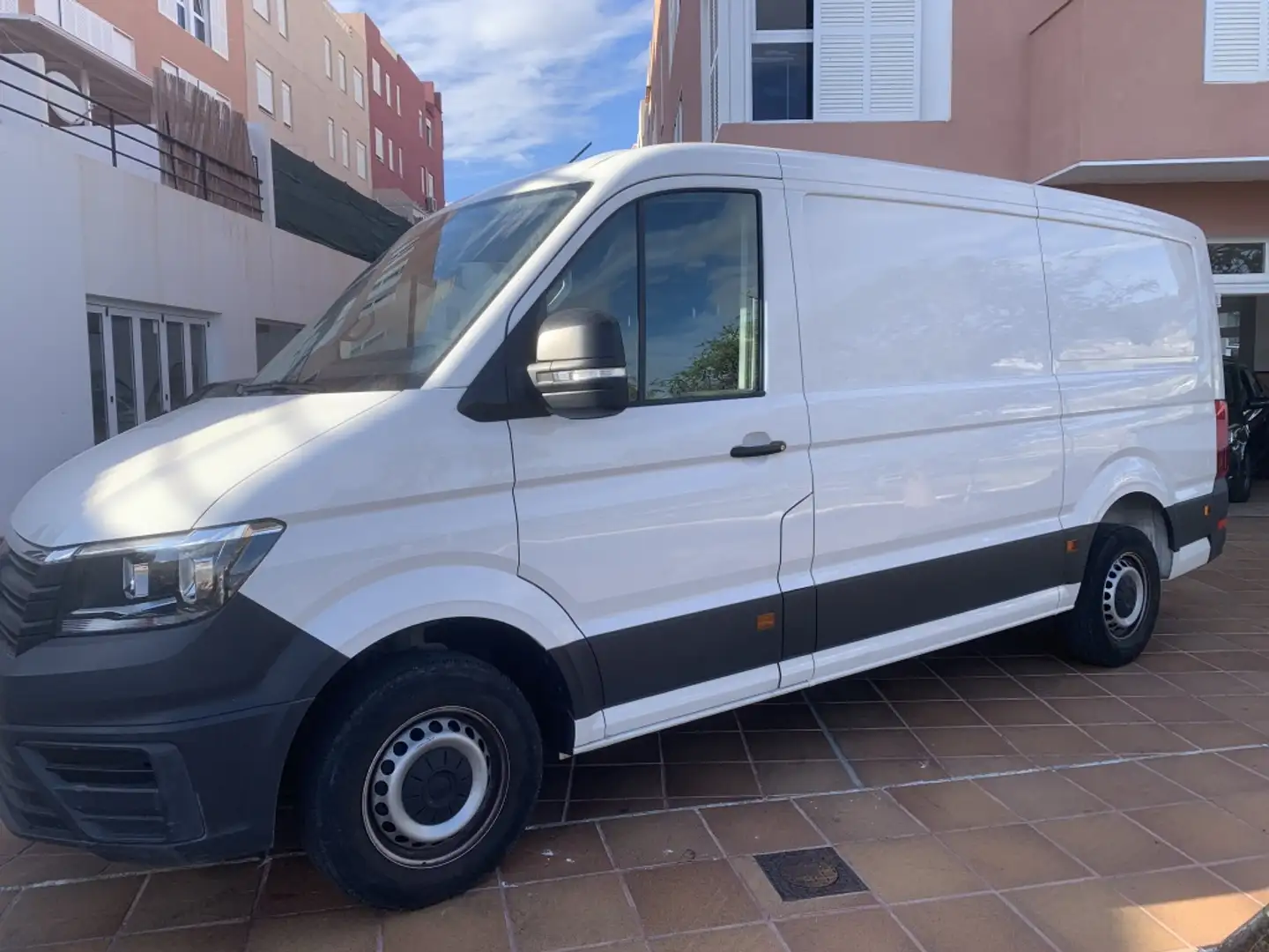 Volkswagen Crafter Ch. Cb. 2.0TDI SCR 4M 35 BL L4 103kW Blanc - 1
