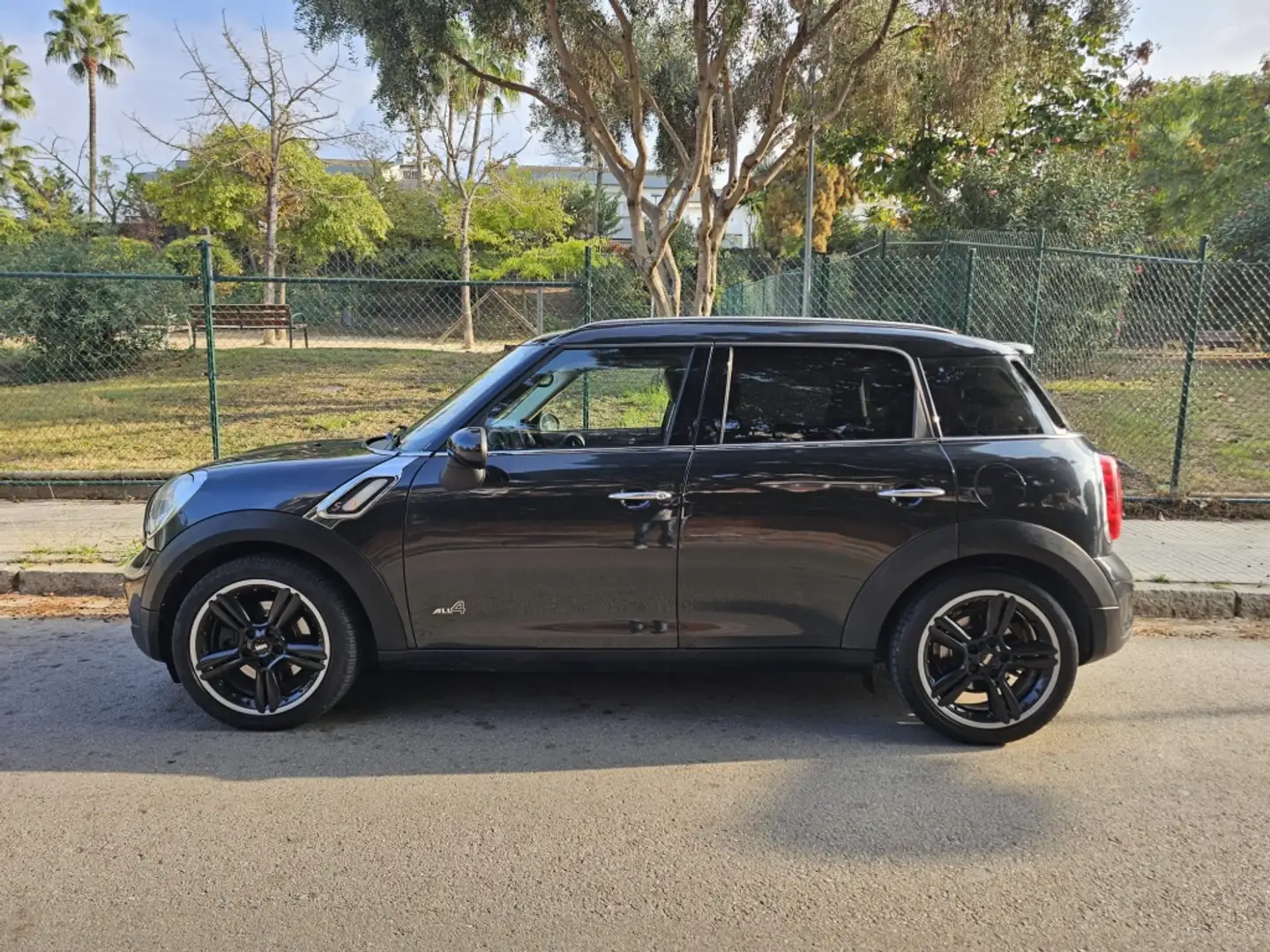 MINI Cooper S Countryman ALL4 AUT. 184 Negro - 1
