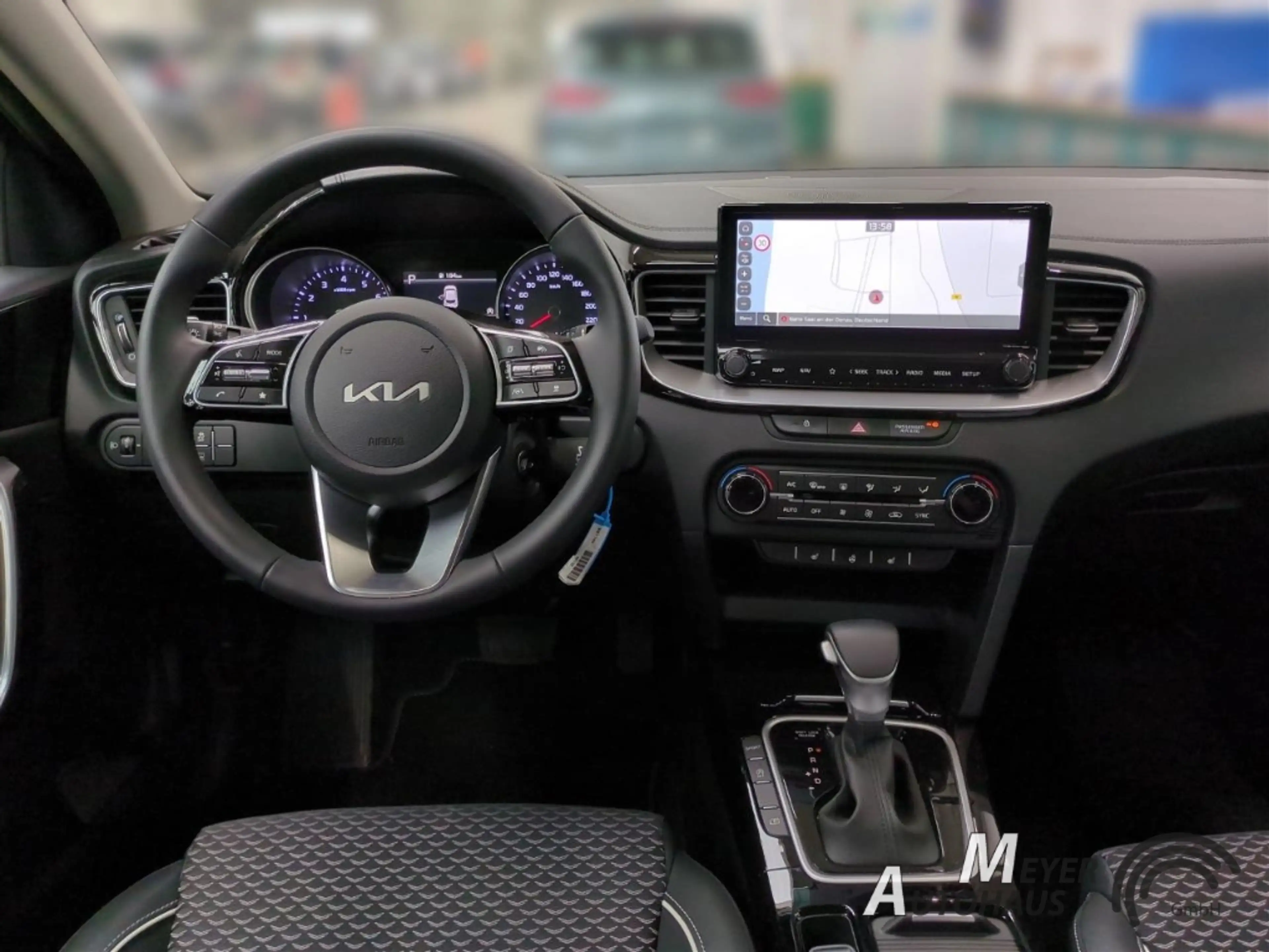 Kia XCeed 1.5T DCT Vision+Komfort+el. Sitzverstellung+Spurfo — photo 8