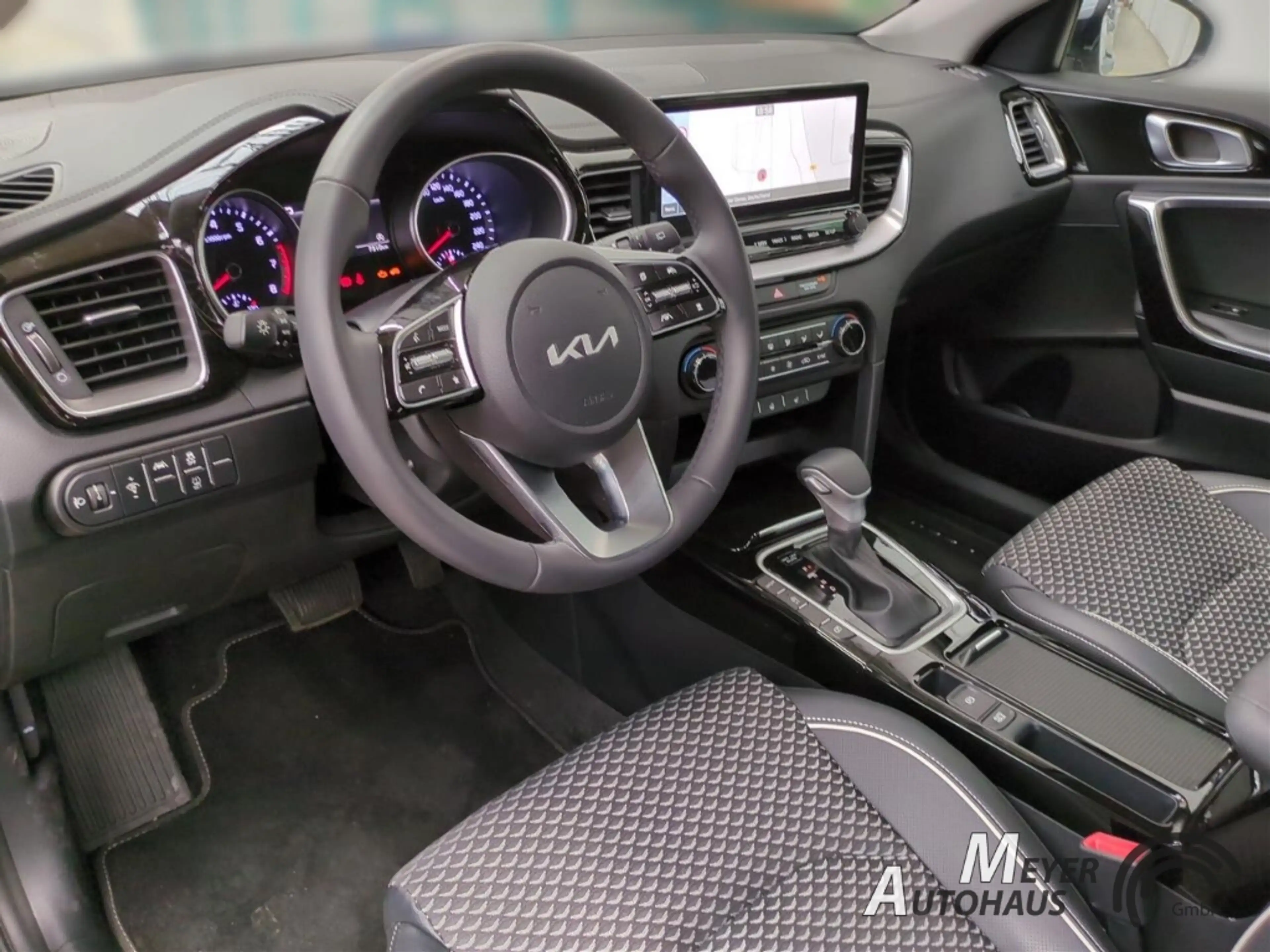 Kia XCeed 1.5T DCT Vision+Komfort+el. Sitzverstellung+Spurfo — photo 10