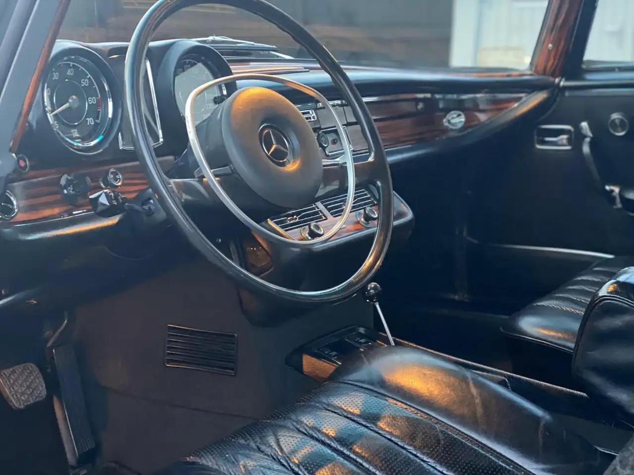 Mercedes-Benz 280 Coupe SE 3.5 Schiebedach, foto 7