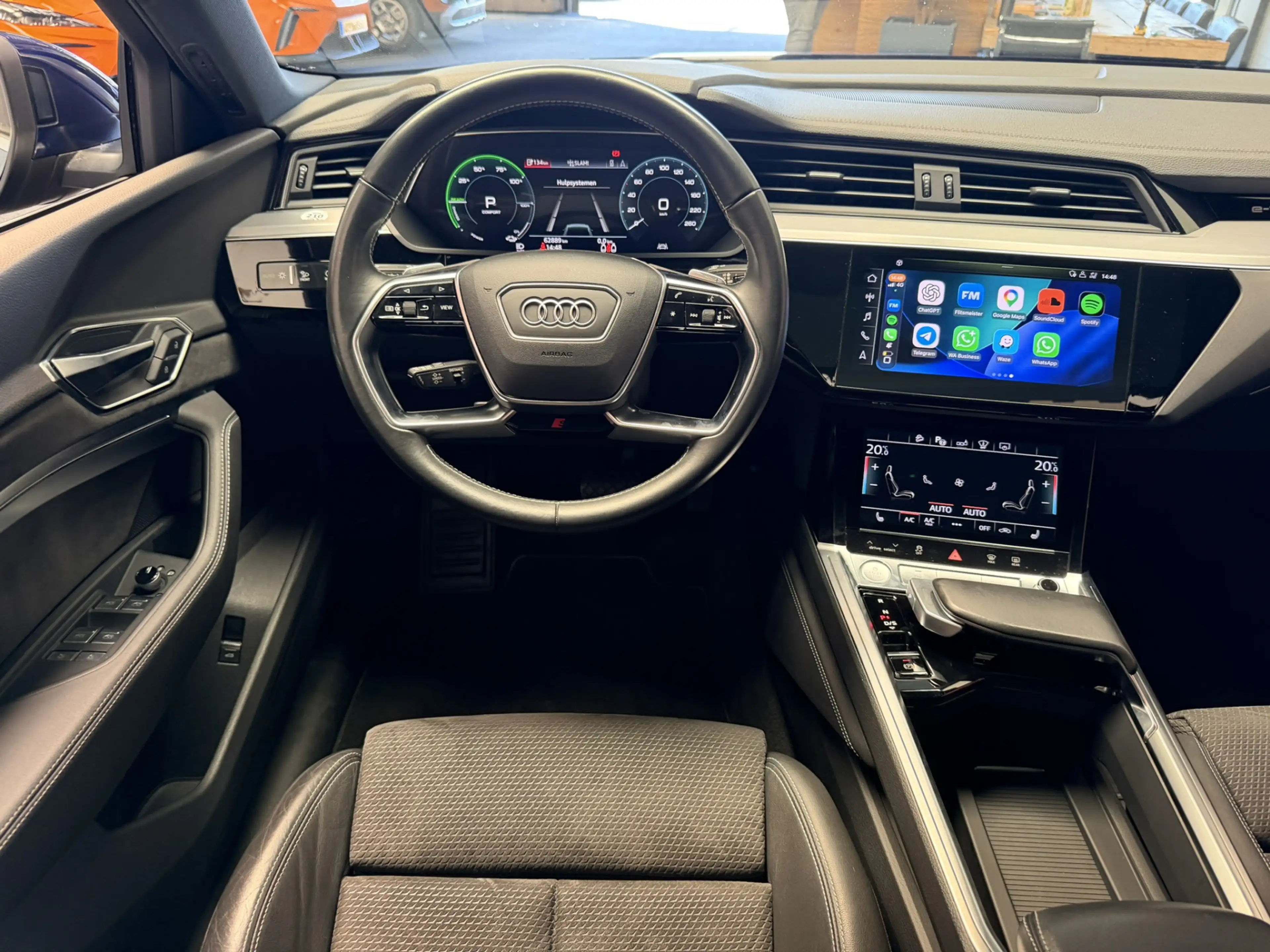 Audi e-tron SPORTBACK S-EDITION PANORAMADAK 50 QUATTRO BUSINES — photo 12
