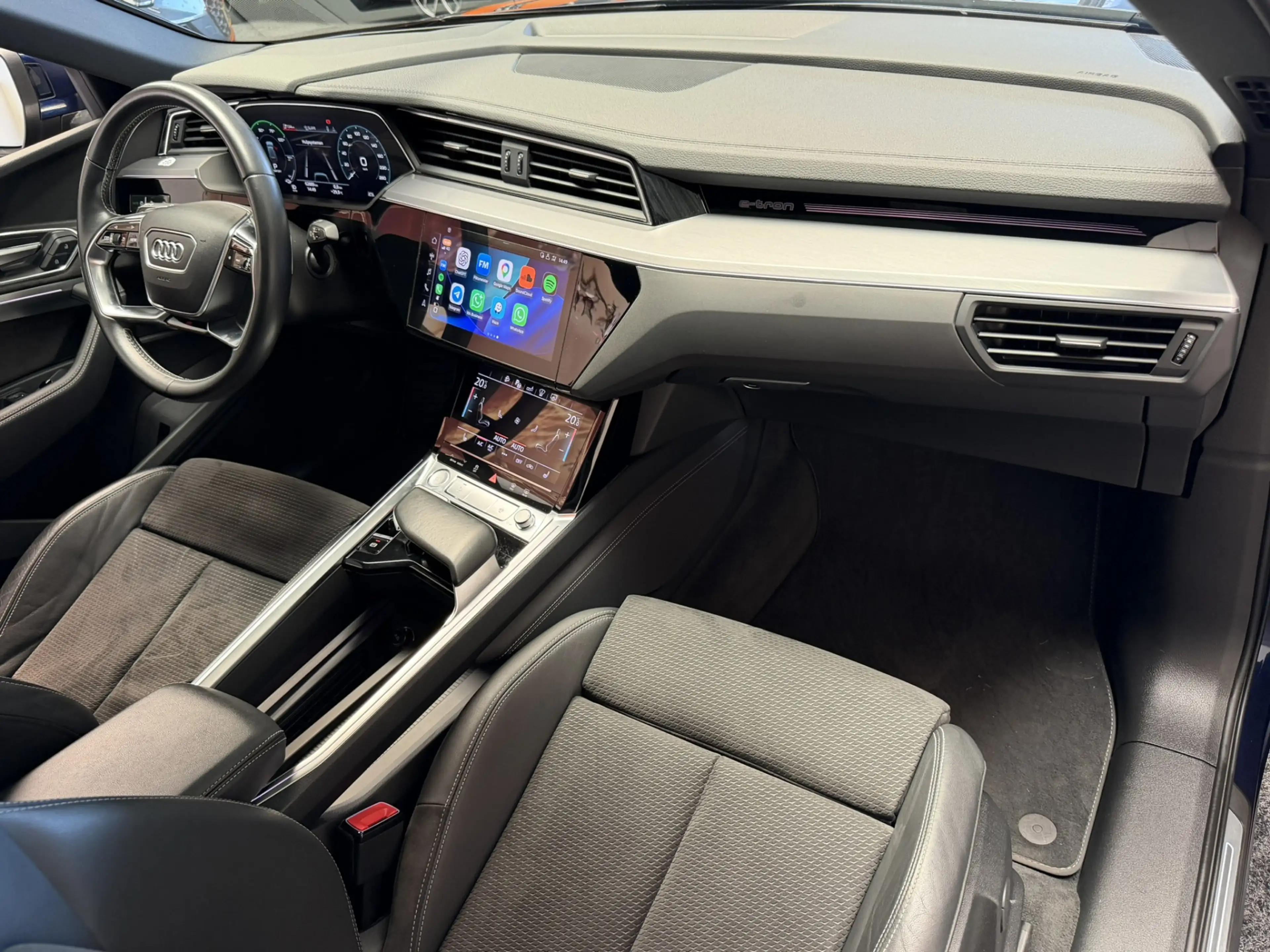 Audi e-tron SPORTBACK S-EDITION PANORAMADAK 50 QUATTRO BUSINES — photo 14