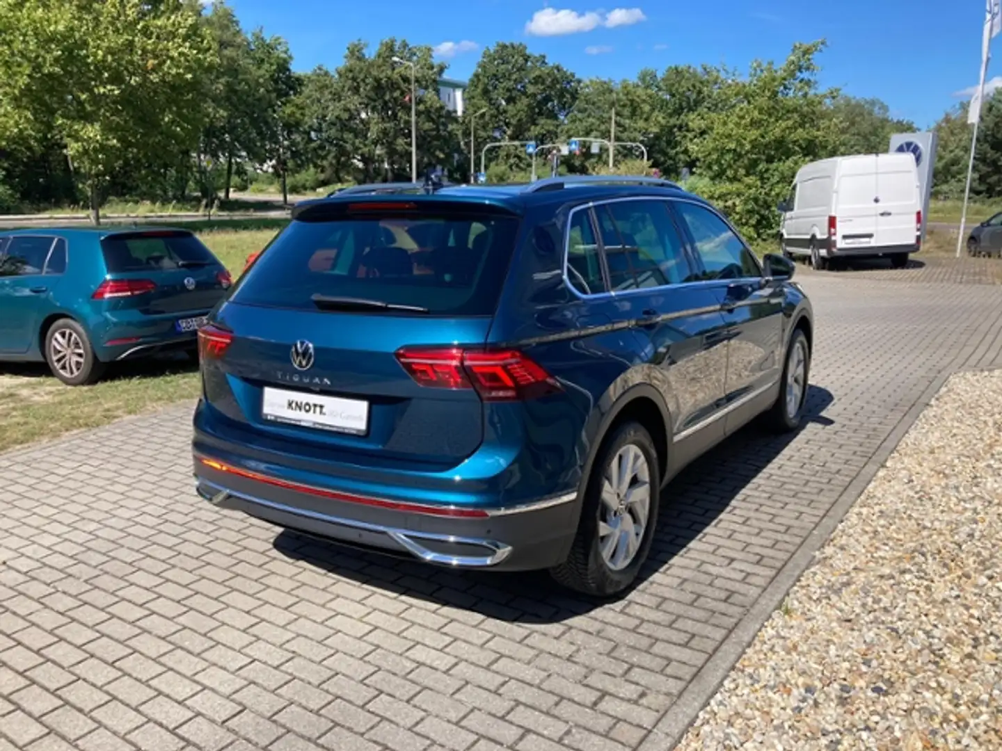 Volkswagen Tiguan Elegance 1,5 l TSI 150 PS 7-Gang-DSG Bleu - 2