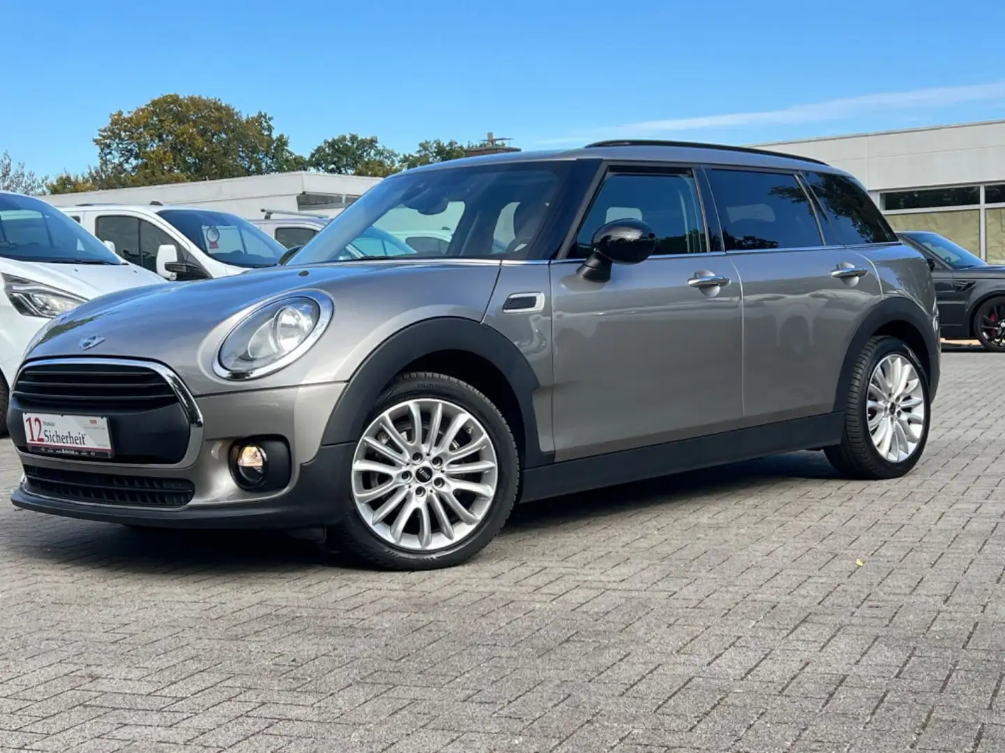MINI One Clubman ONE CLUBMAN PEPPER KLIMA/SITZHZ/PDC/TÜV NEU Silber - 1