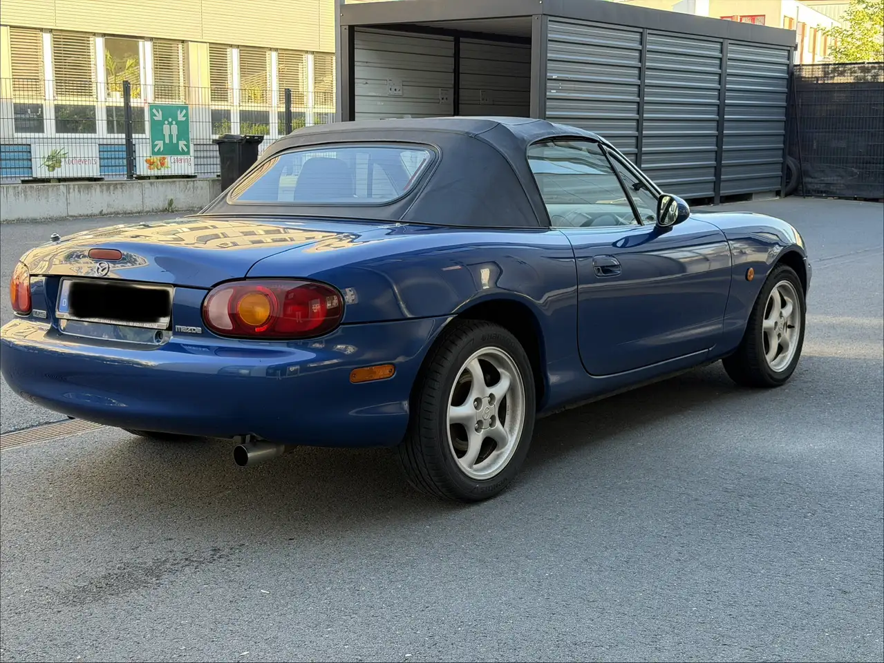 Mazda MX-5 1.9i 16V 10th Anniversary, foto 8