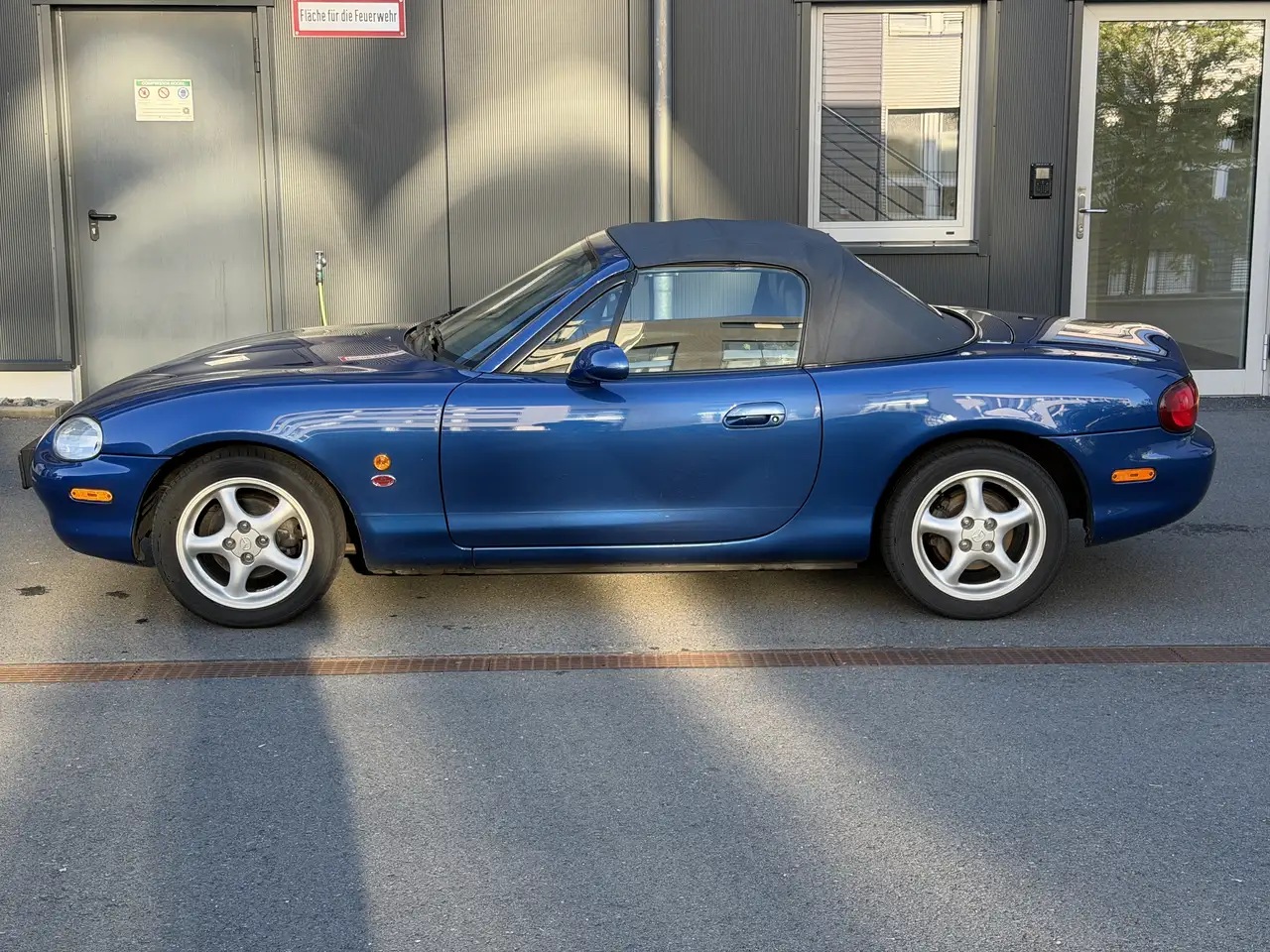 Mazda MX-5 1.9i 16V 10th Anniversary, foto 5