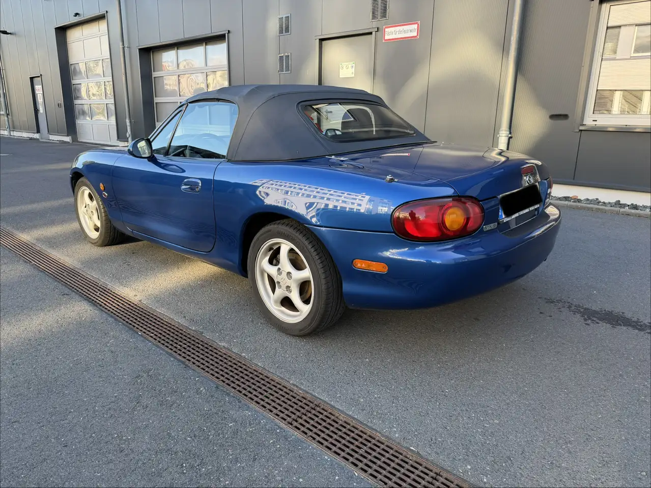 Mazda MX-5 1.9i 16V 10th Anniversary, foto 6