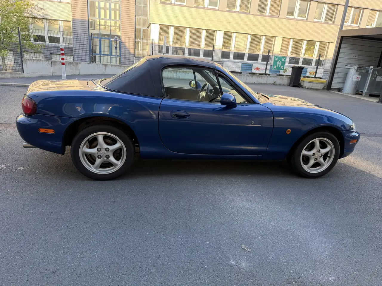 Mazda MX-5 1.9i 16V 10th Anniversary, foto 9