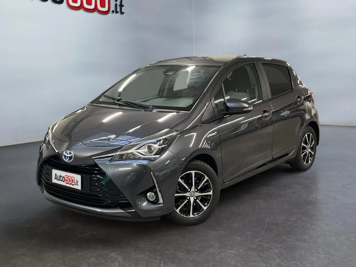 Toyota Yaris 1.5 Hybrid 5 porte Active Grau - 1