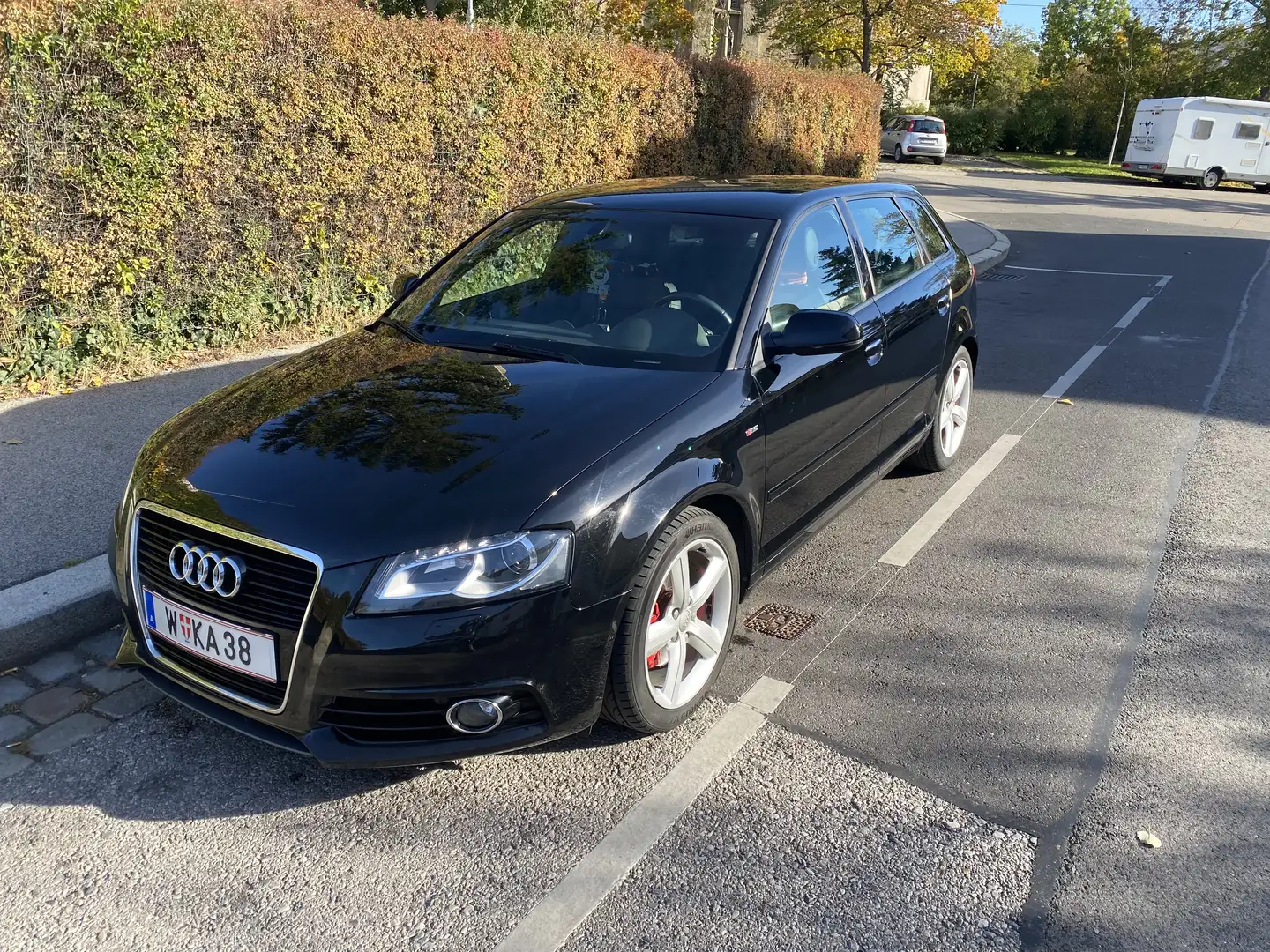 Audi A3 SB Sport 2,0 TDI DPF S-line Schwarz - 2