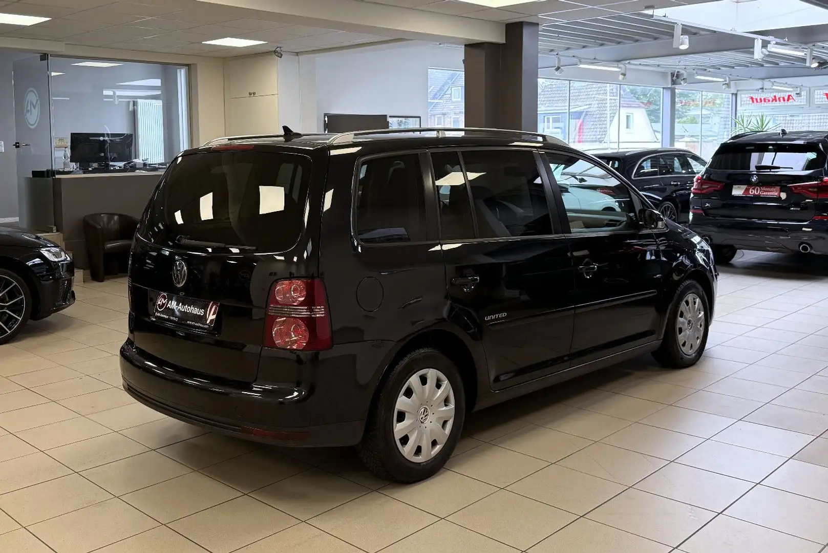 Volkswagen Touran United 1,4 DSG *7Sitzer*StdHzg*PDC*Klima Noir - 2