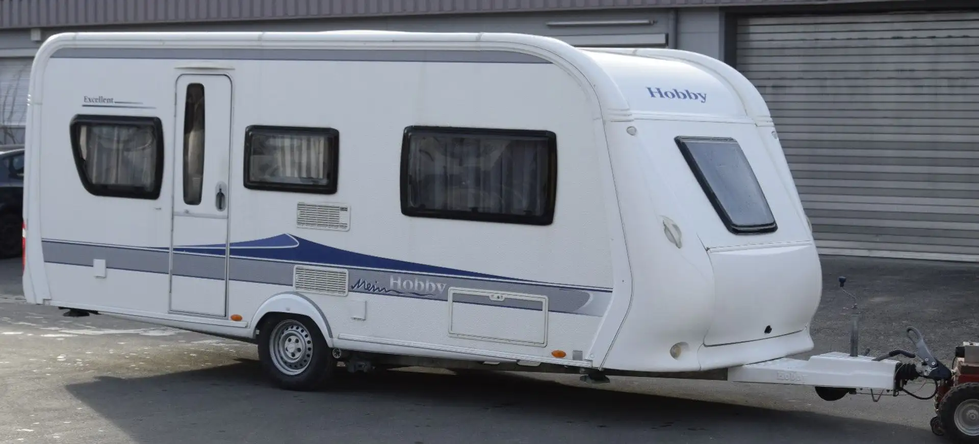 Hobby Excellent 495 UL mit Mover und Vorzelt - 1