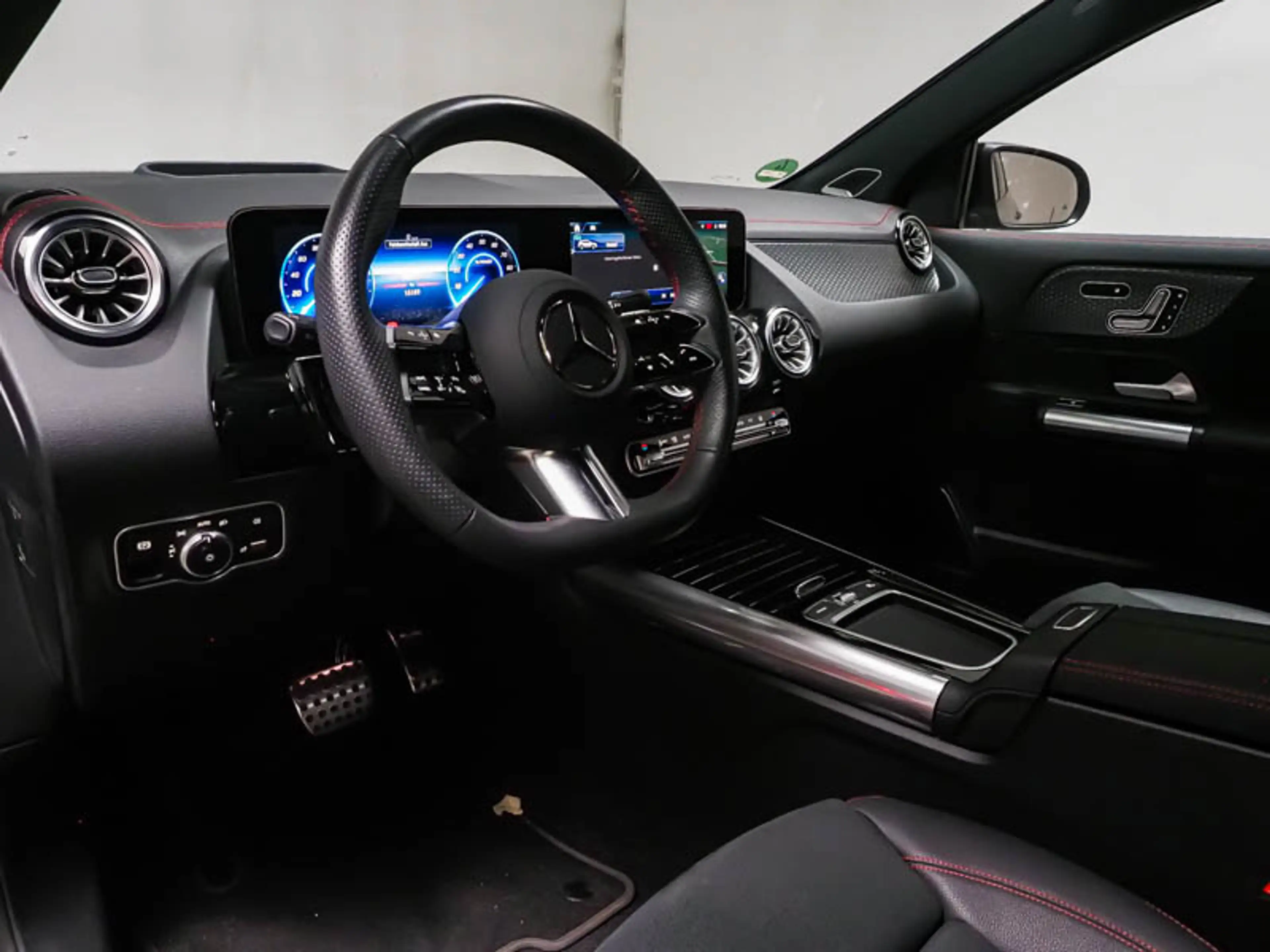 Mercedes-Benz EQA 250 + , AMG BURM NIGHT PREMIUM MEMO 360 AHK — photo 8