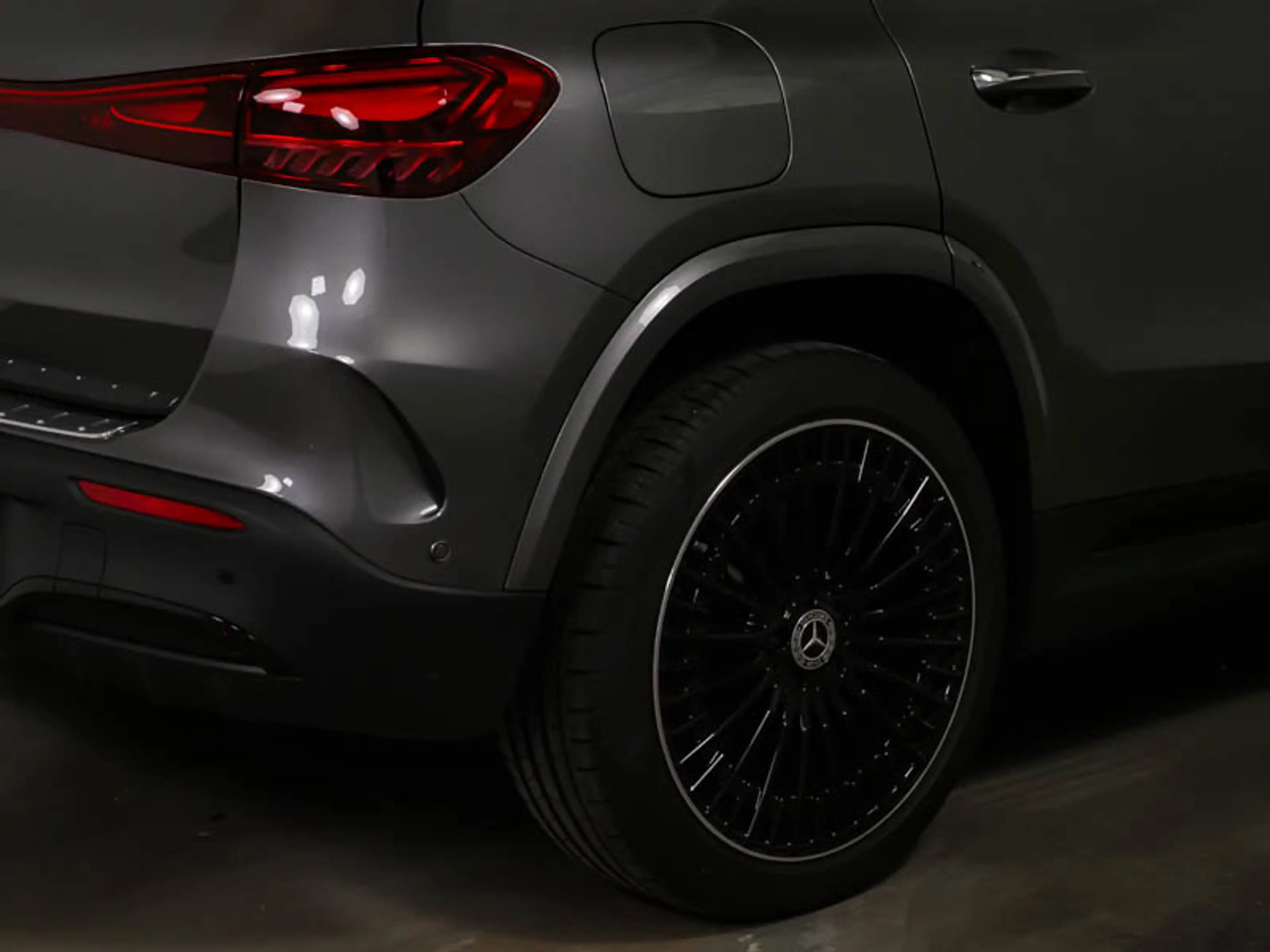 Mercedes-Benz EQA 250 + , AMG BURM NIGHT PREMIUM MEMO 360 AHK — photo 7