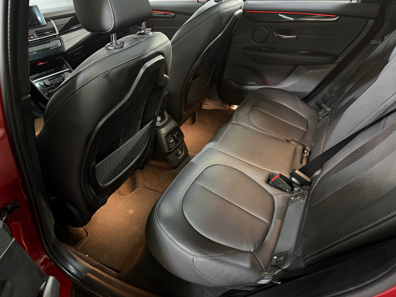 BMW 218 Active Tourer 218i — photo 8