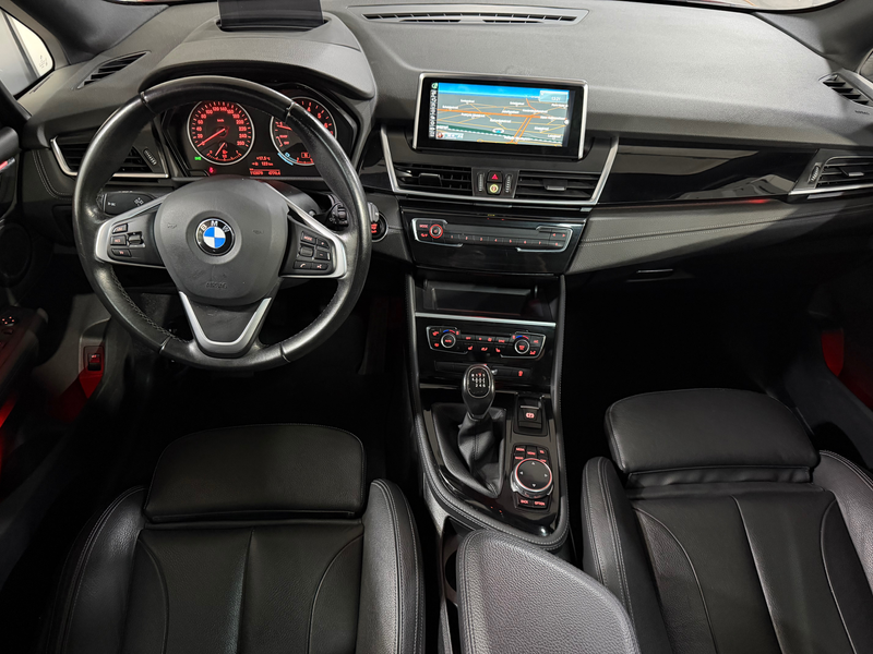 BMW 218 Active Tourer 218i — photo 5